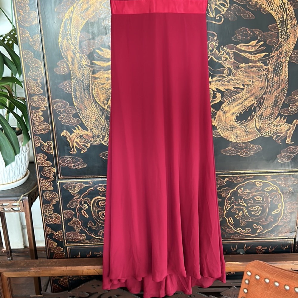NWT Ever Pretty Flattering Burgundy gown formal 8-10 - Picture 9 of 13
